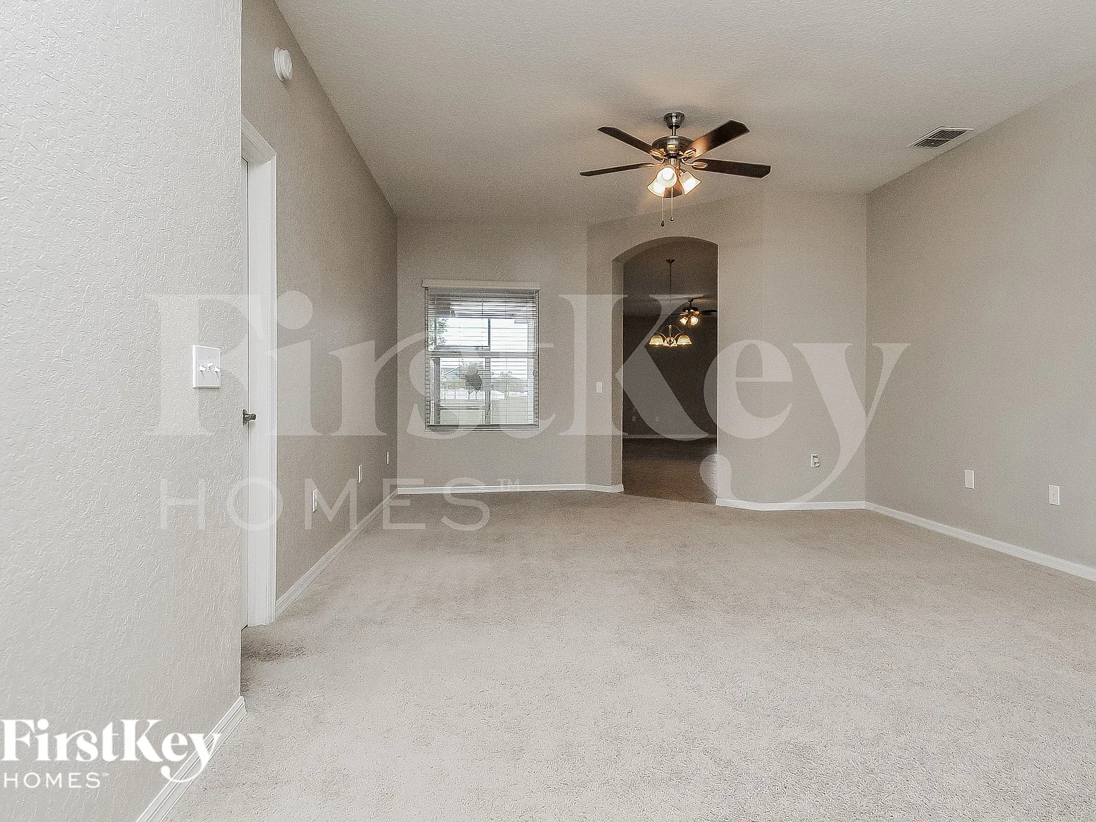 4 bed, 2.0 bath, 2351 sqft, $2,180 — Photo 2
