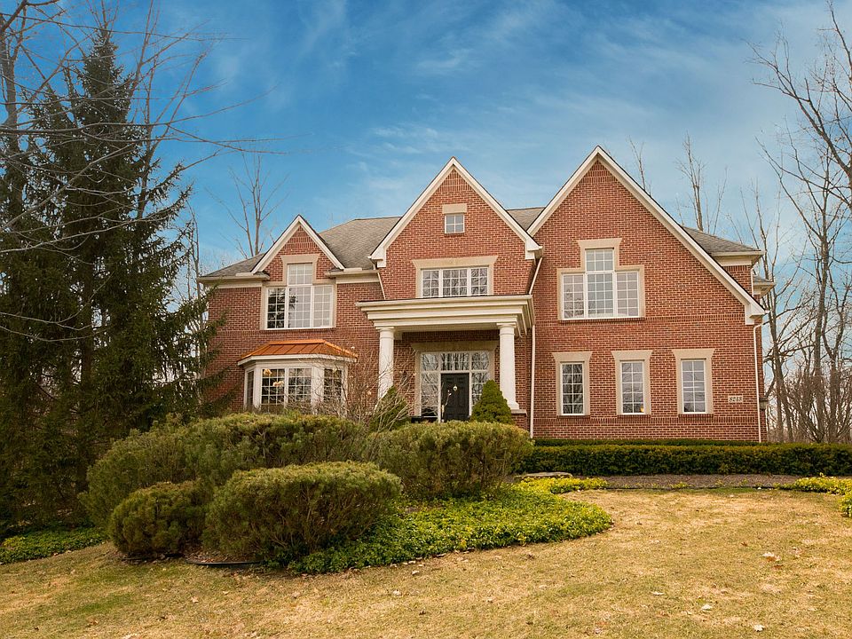 1st image of 8243 Trafford Ct #11