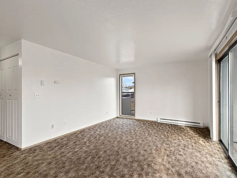 2705 N Pines Rd — Photo 9