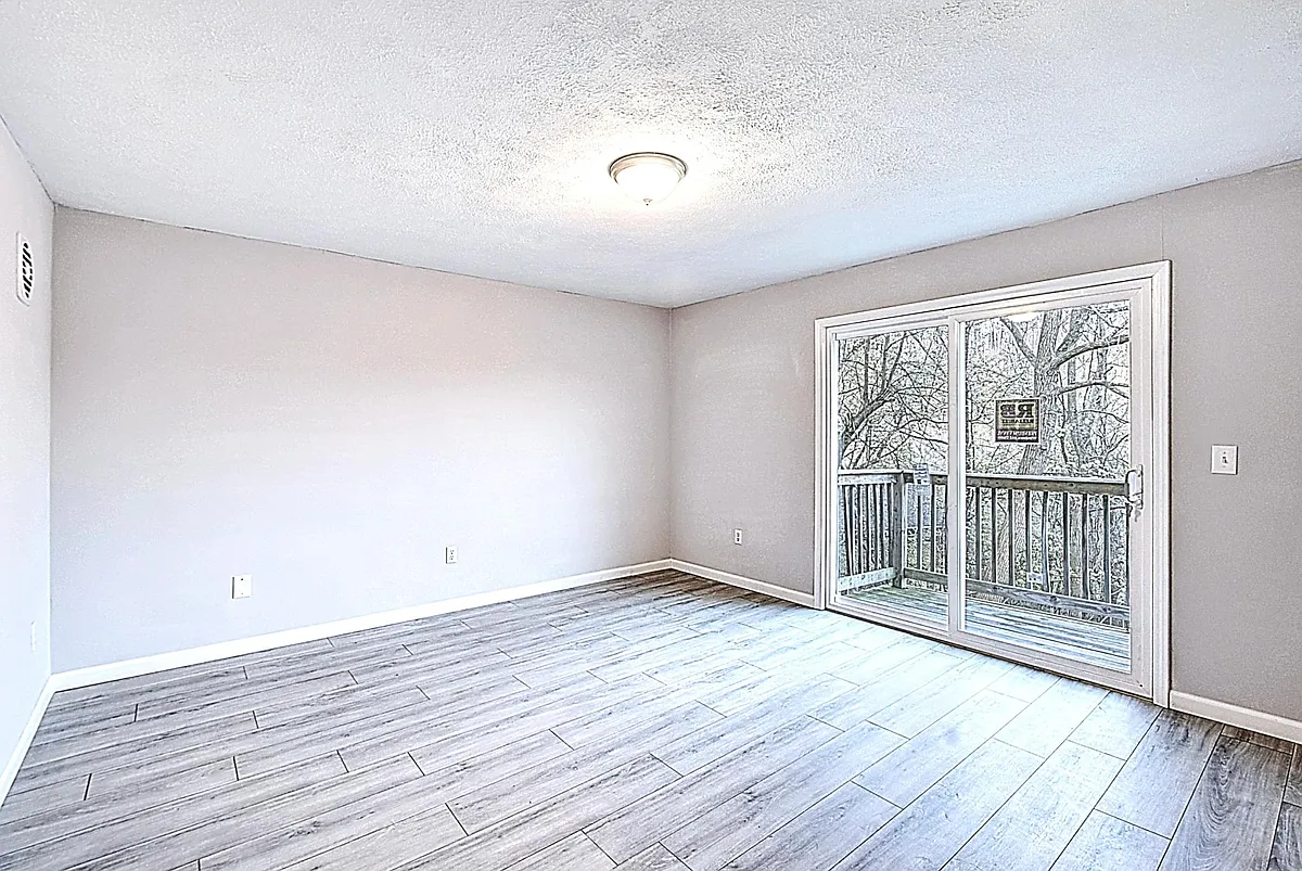 Building Photo - 1004 Derwood Ct