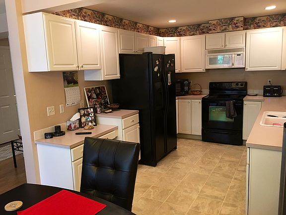 5th image of 8010 NE 178th Ln