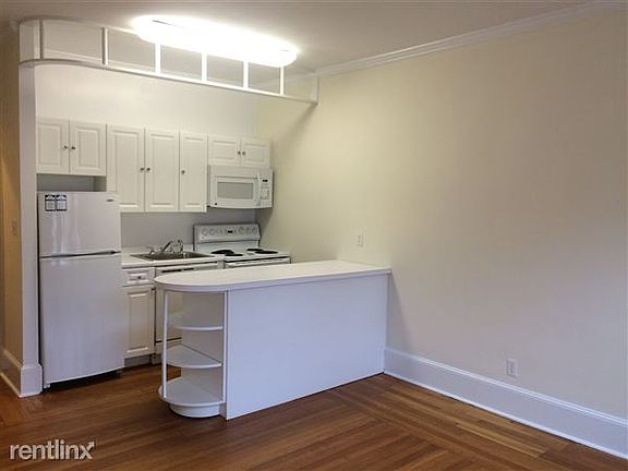 3rd image of 17 Fairbanks St APT 22