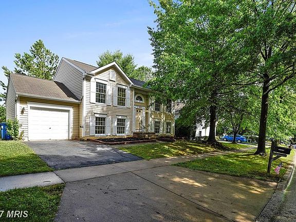 3rd image of 20908 Shakespeare Dr