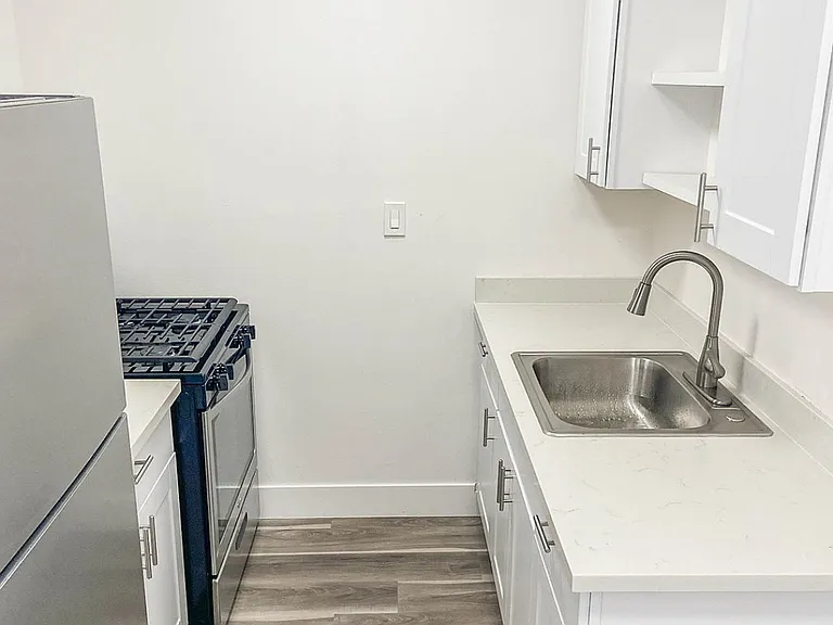 Carlson Drive Apartments — Photo 34