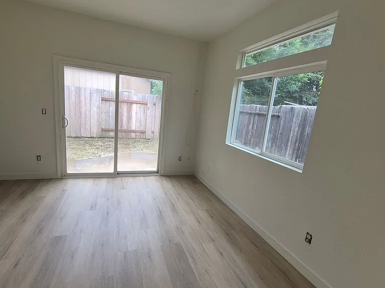 8836 Avalon Hills Way — Photo 13