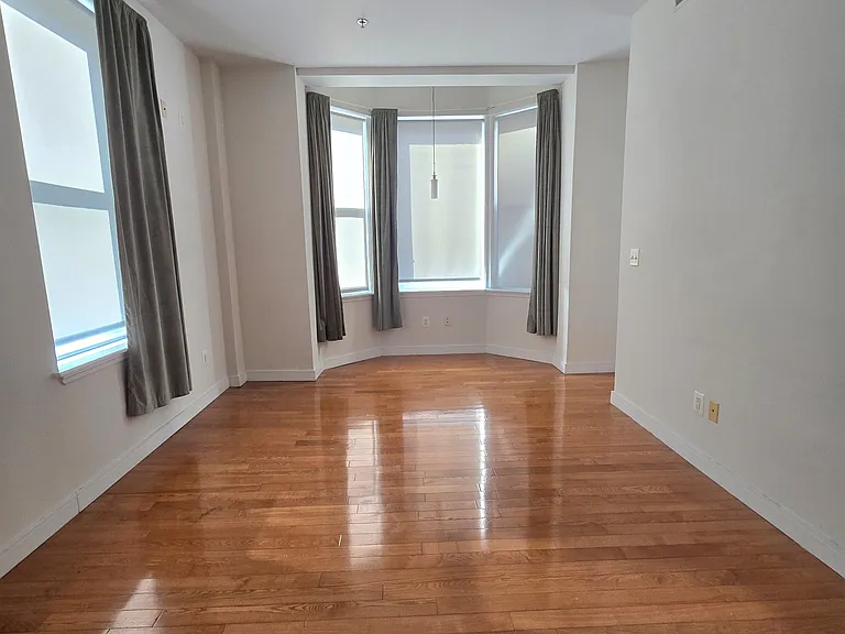 1232 Chestnut St #6002 — Photo 13
