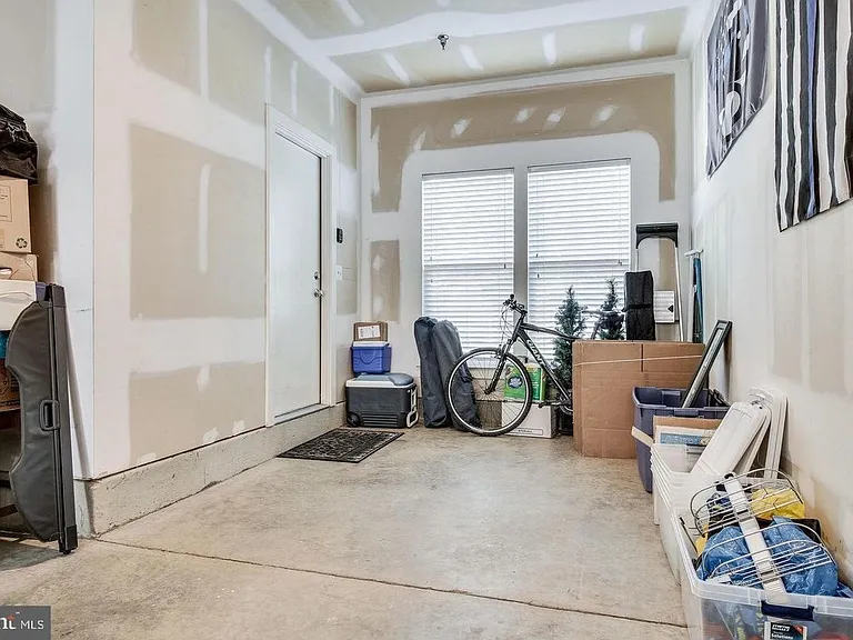 12163 Waveland St — Photo 35