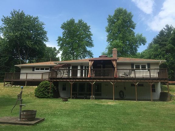 2nd image of 281 Marvin St