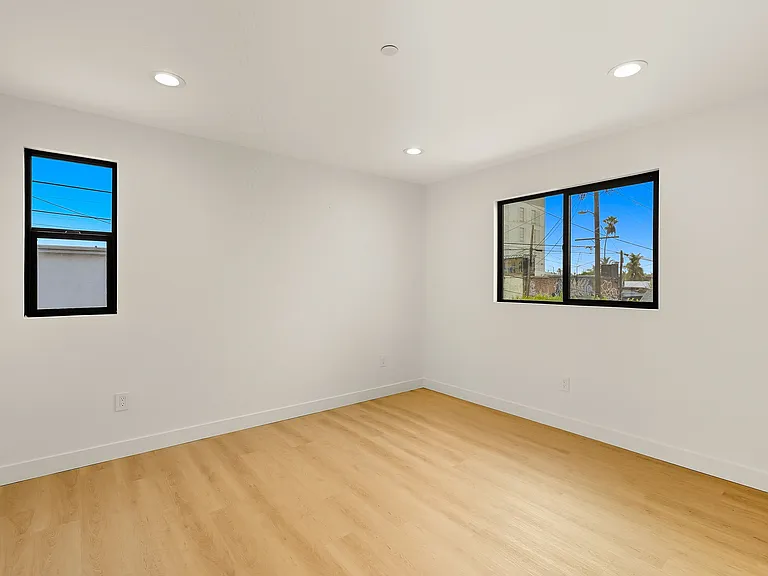 5512 S Manhattan Pl #5512 — Photo 24