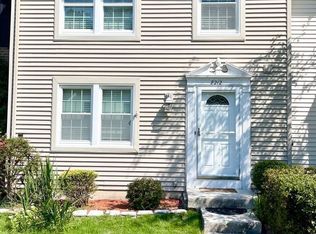 8212 Burning Forest Ct, Springfield, VA 22153