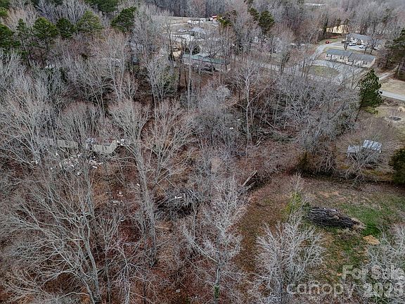 3rd image of 1197 Briggstown Rd