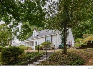 4 Mountain Rd, Pleasantville, NY 10570