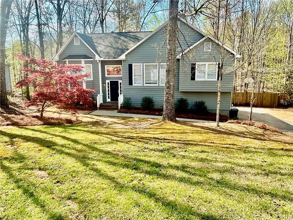 1st image of 330 Amsterdam Way