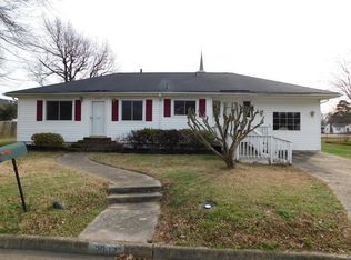 2904 Portsmouth St, Hopewell, VA 23860