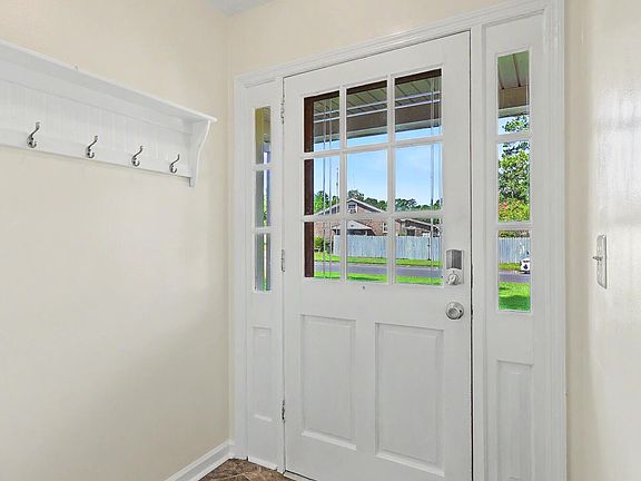 3rd image of 131 Foxborough Rd