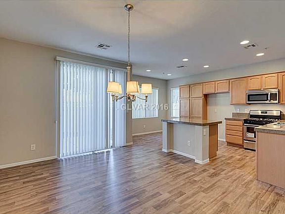 5th image of 6438 Buttercup Creek St