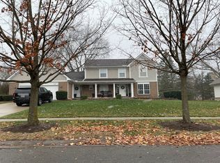7553 Greenway Ln, West Bloomfield, MI