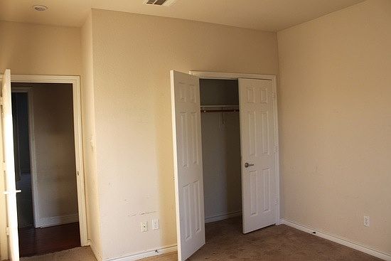 3rd image of 332 Sugarpine Dr