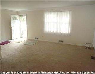 3rd image of 414 Patrician Dr