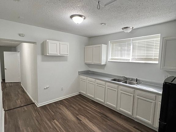 4th image of 3646 Overton Crossing St
