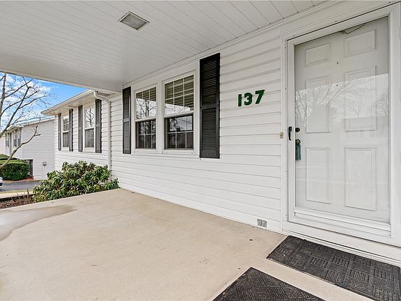 3rd image of 137 Old Ridge Rd