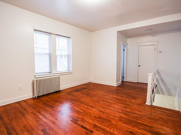 2nd image of 4317 Spruce St Unit 108