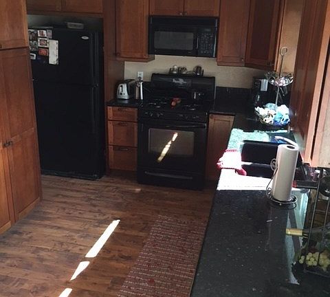 3rd image of 421 Elkhorn Ln