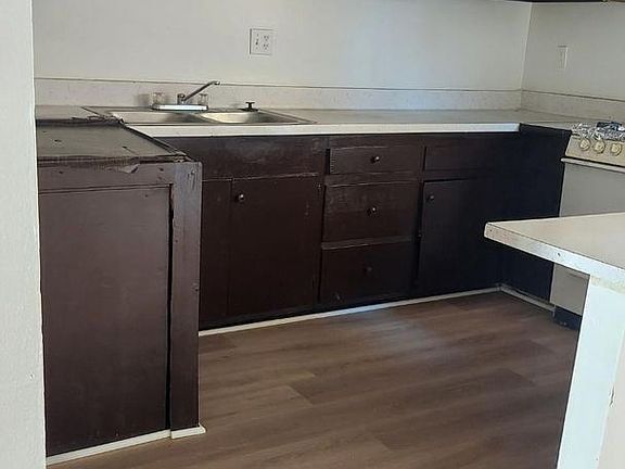 5th image of 605 N Dalton Ave #1