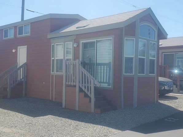 32000 Riverside Dr #E2