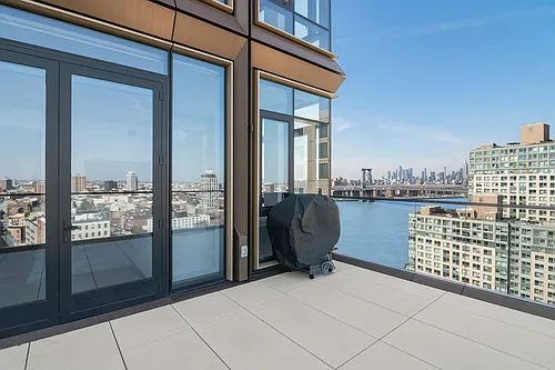 480 Kent Ave #Penthouse 1F Photo 1