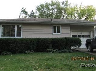 1760 Custer St, Dubuque, IA 52001