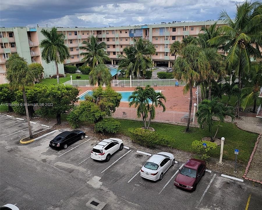 2nd image of 1655 W 44th Pl APT 348