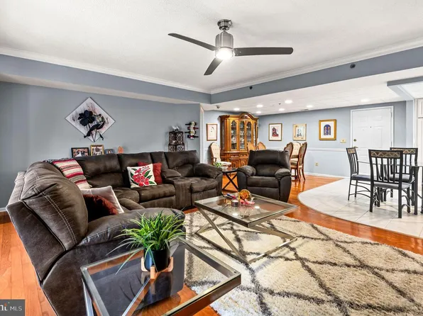 8204 Centennial Sta, Warminster, PA 18974