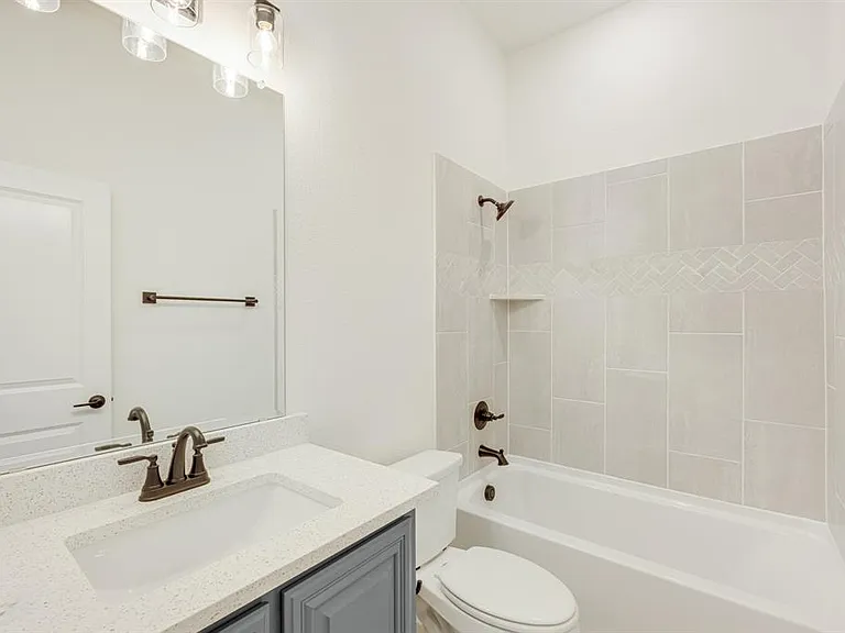 1032 River Oaks Dr — Photo 16