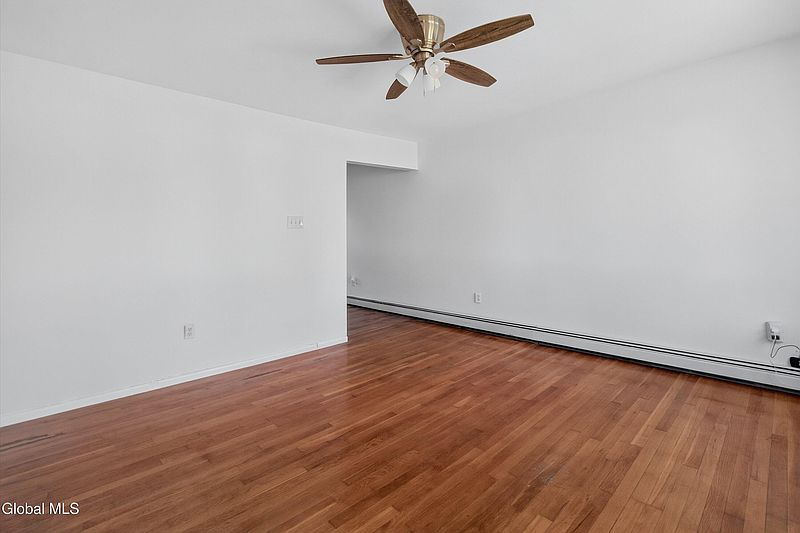 4th image of 12 O'Neil Street