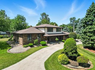 1246 River Dr, Munster, IN 46321