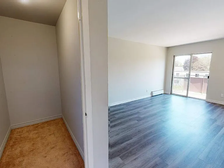 285 Thames St N — Photo 5