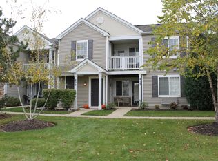 413 Silverstone Dr, Carpentersville, IL 60110