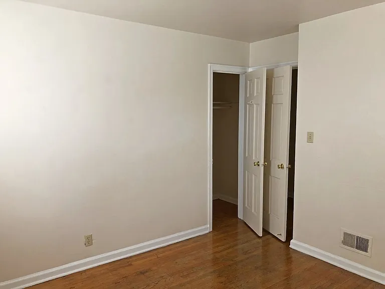 Nola Court Apartments — Photo 139