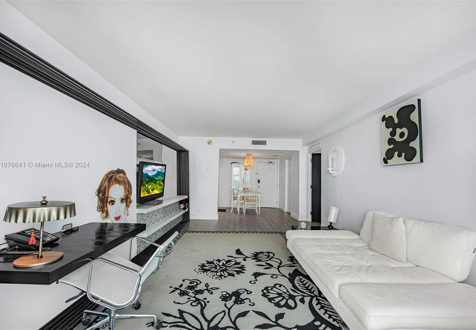 1 bed, 696 sqft, $5,750 — Photo 3