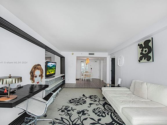 3rd image of 1100 W West Ave #620