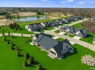 3052 Claret Ln, Rochester, MI 48309