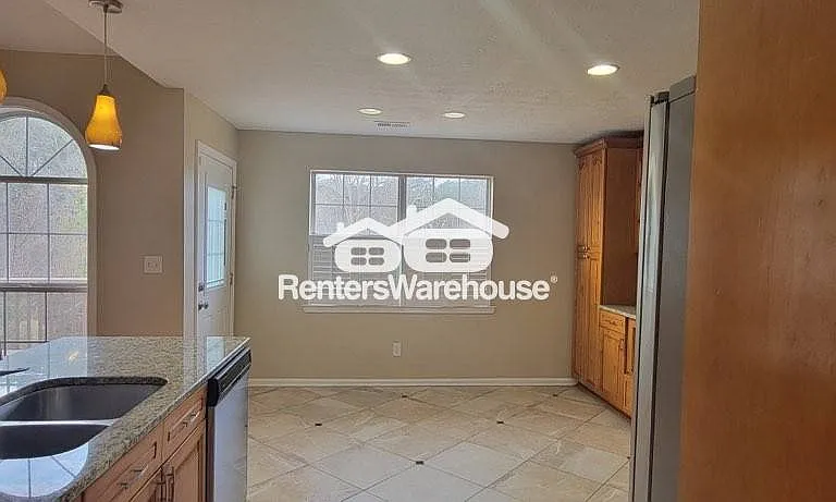 4745 King Saul Dr — Photo 30