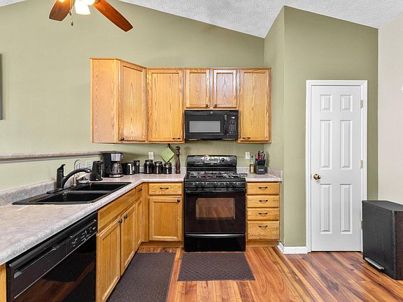 5th image of 1140 Mastell Dr