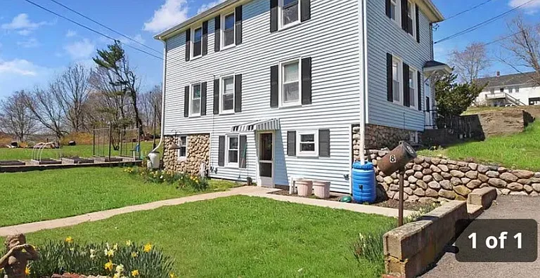 8 Service St #1 — Photo 1
