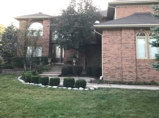 6298 Branford Dr, West Bloomfield, MI 48322