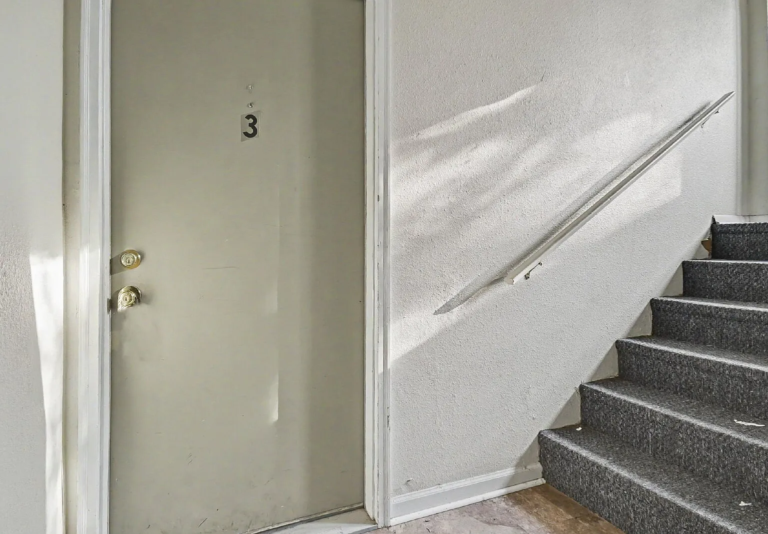 2 bed, 1.0 bath, $900 — Photo 4
