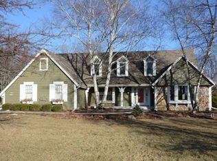 W307N6872 Club Cir E, Hartland, WI 53029