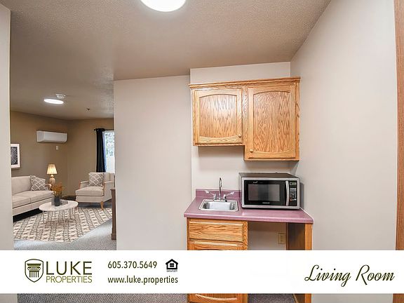 2nd image of 138 N Sycamore Ave #11