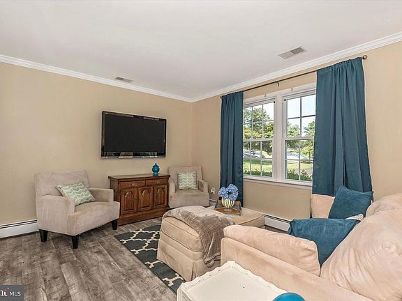 4th image of 6595 Streamwood Ct